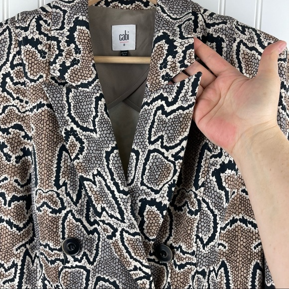 CAbi #3733 Python Blazer Snake Print Tan Gray Jacket Size 8 - Picture 6 of 12